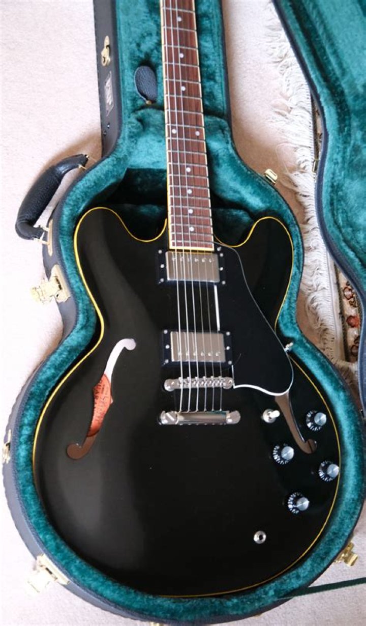 Are edwards guitars made in japan?