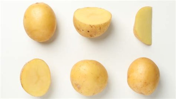 Can potatoes be eaten raw?