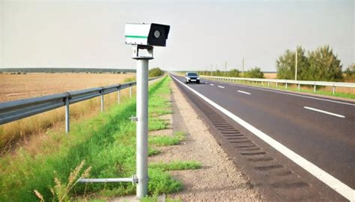 Can speed cameras detect multiple cars?