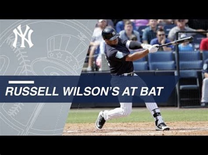 Did russell wilson play baseball?