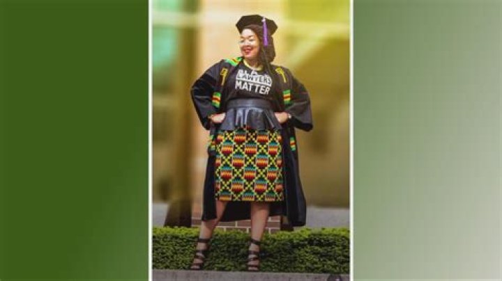 Do female lawyers use esquire?