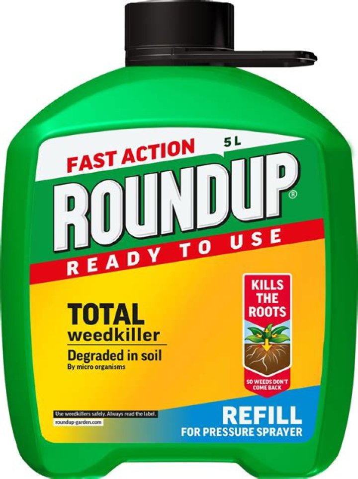 Do i need a license to spray weedkiller uk?