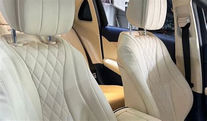 Do leatherette seats get hot?