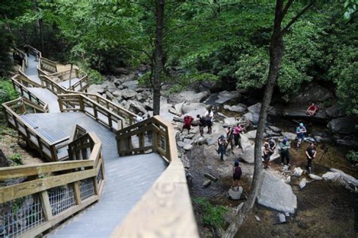 Has hawaii opened back up?