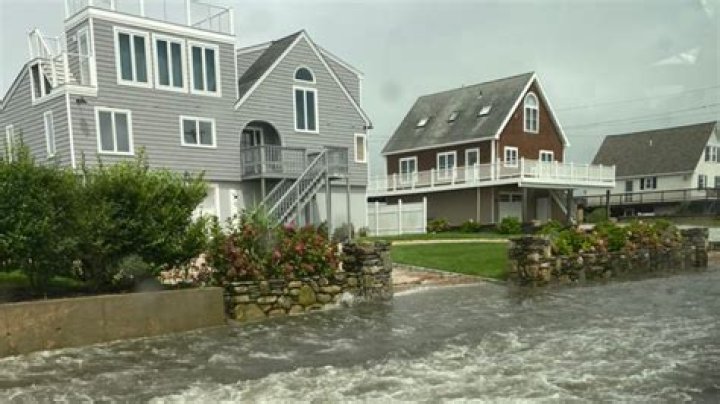 Has henri made landfall?