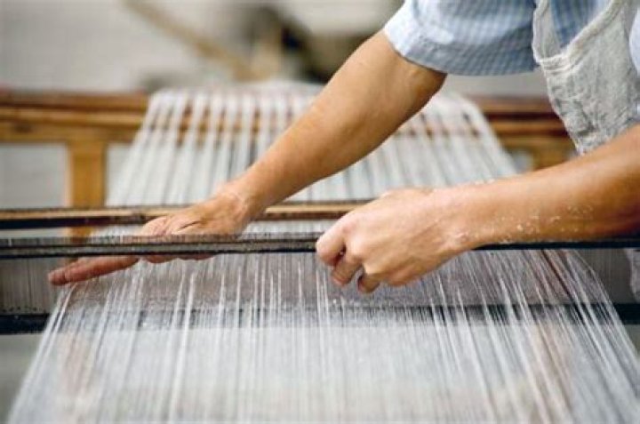 How is silk shantung made?