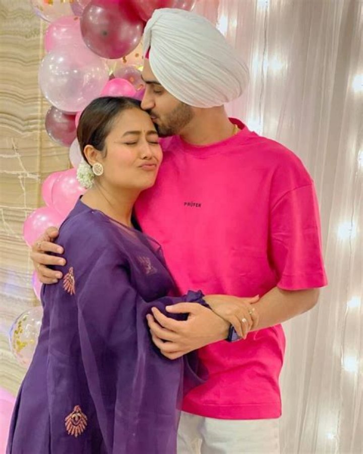 How rohanpreet and neha kakkar met?