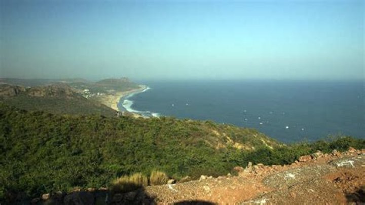 How to reach visakhapatnam?