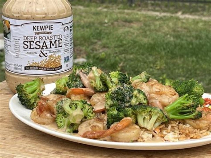 How to use kewpie roasted sesame dressing?