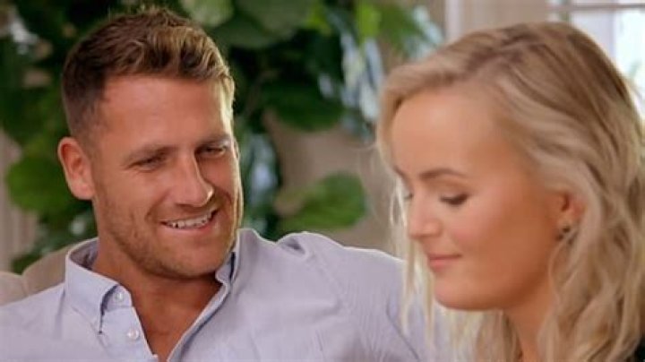 Is frazer and elly still together?