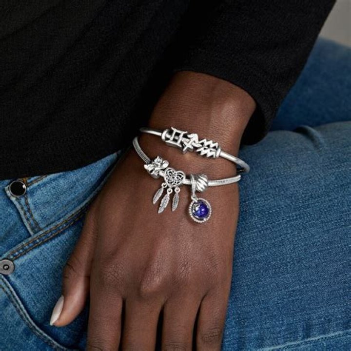 Is pandora bracelets sterling silver?