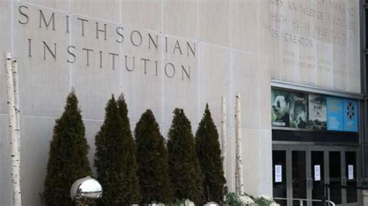 Is the smithsonian closed?