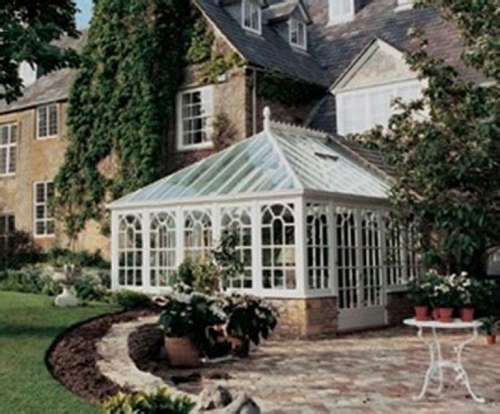 Was does conservatory mean?