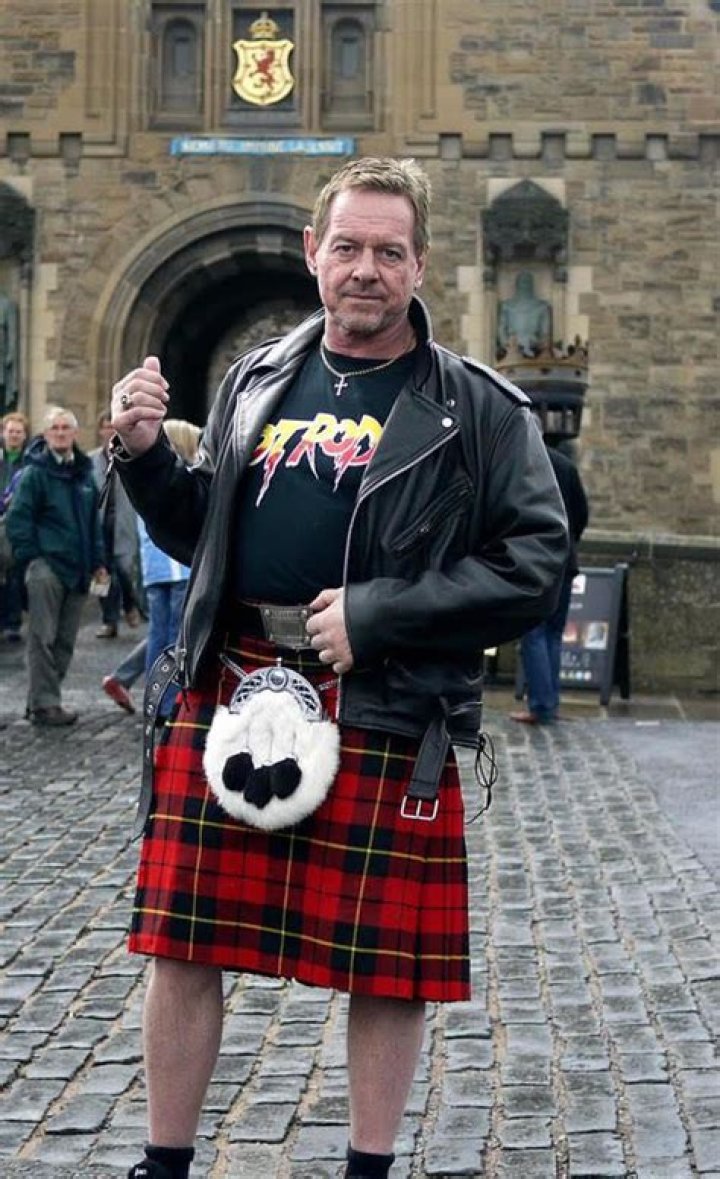 Was roddy piper scottish?