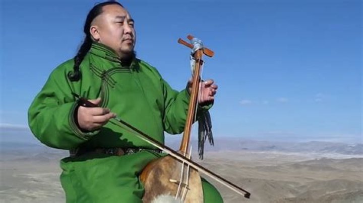 Was throat singing banned?