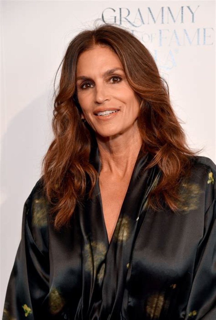 What age is cindy crawford?