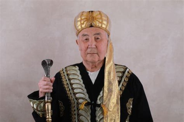 What does padishah mean?