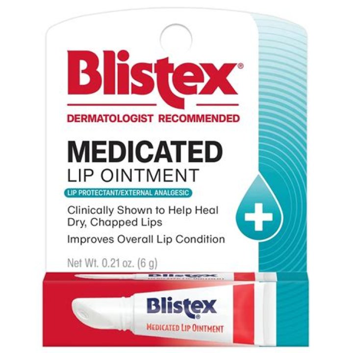 What helps blistered lips?