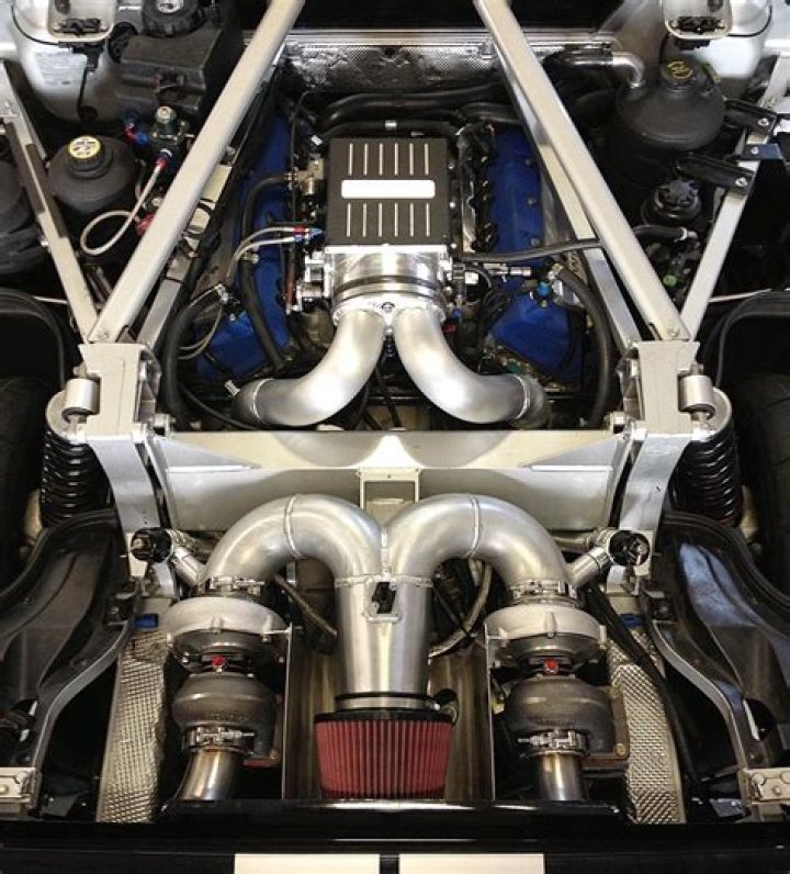 Whats a twin turbo engine?