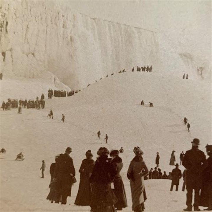 When was the last time niagara falls frozen?