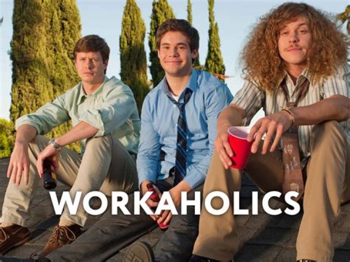 Where does workaholics take place?