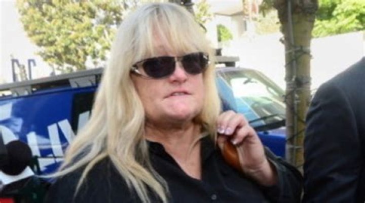 Where is debbie rowe?