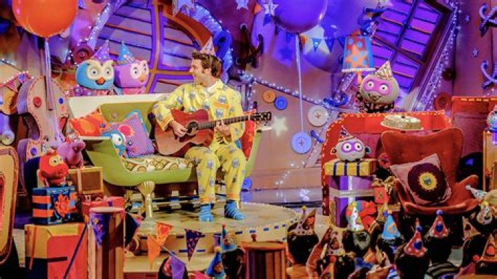 Where is giggle and hoot filmed?