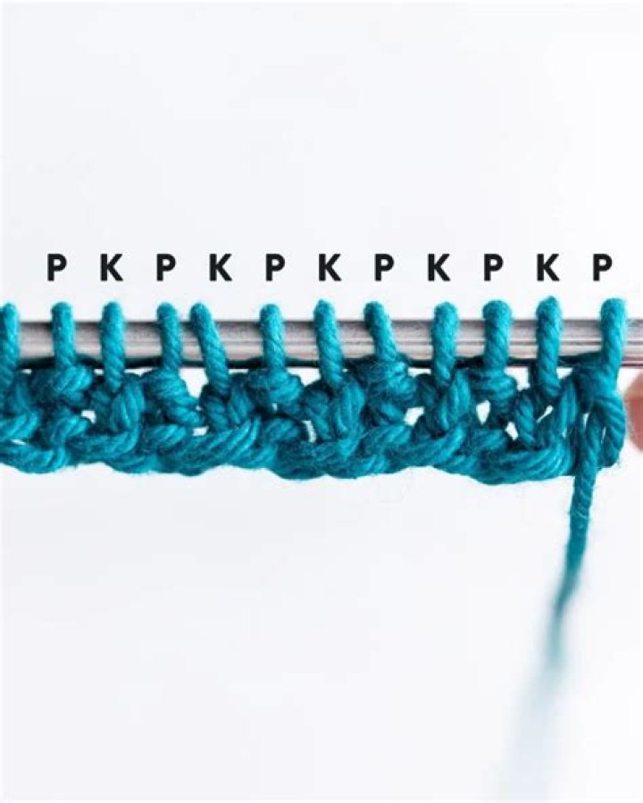 Which is stretchier 1x1 or 2x2 ribbing?