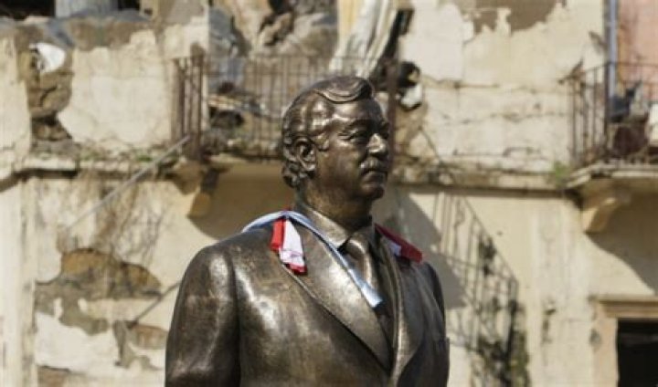 Who killed rafik hariri?