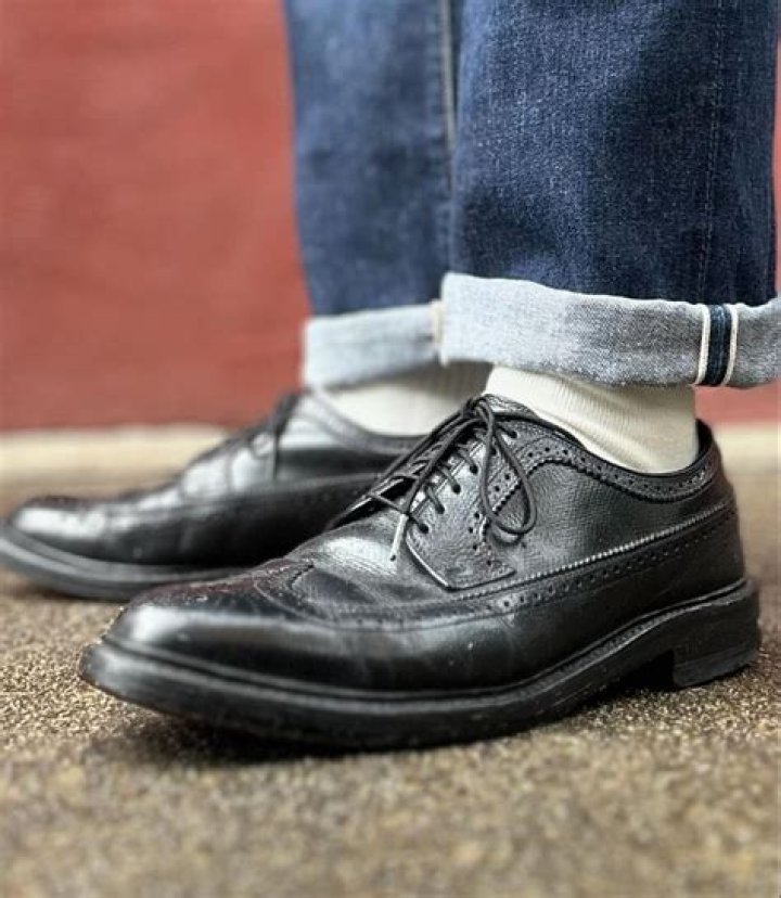 Who makes bostonian shoes?