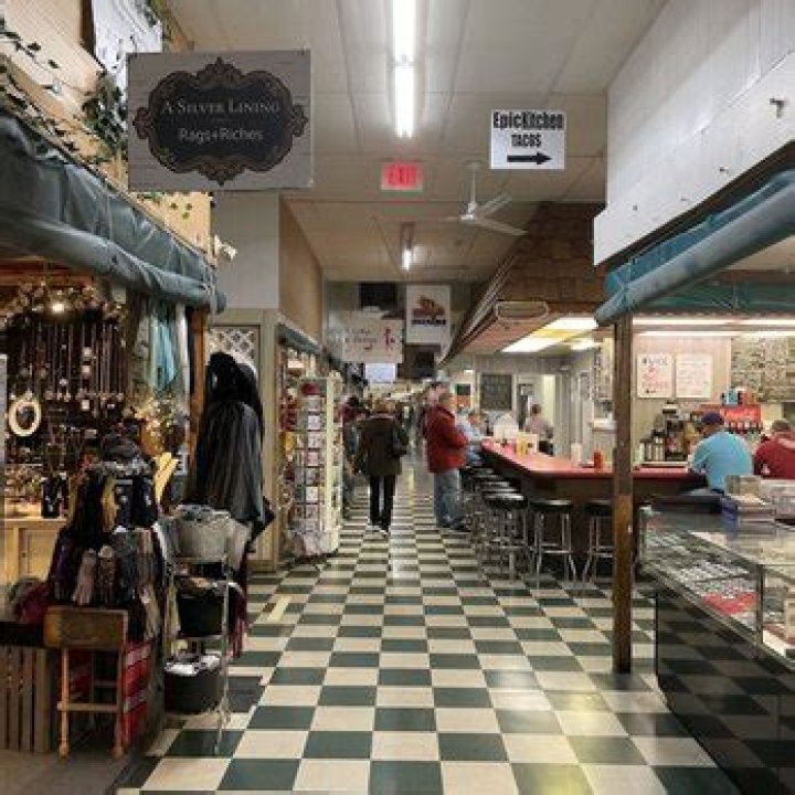 Who owns booths corner farmers market?