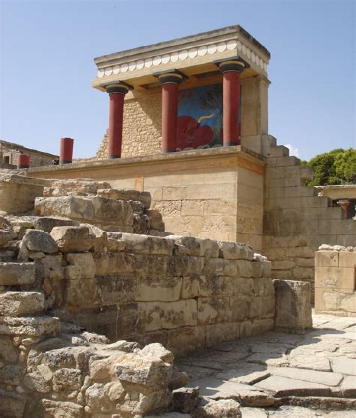 Who was knossos in ancient greece?