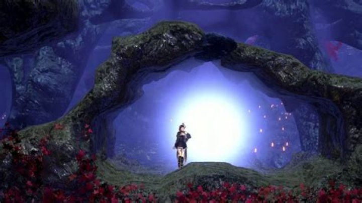 Why stranded man bloodstained?