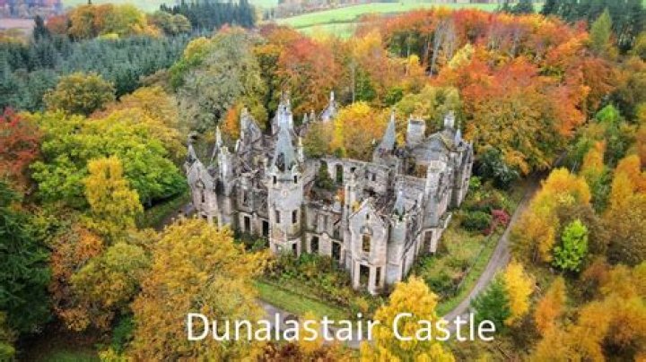 Why was dunalastair castle abandoned?